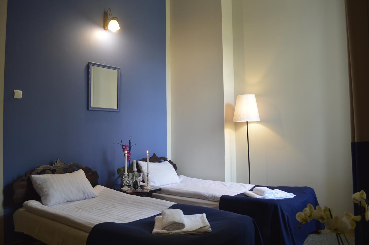 Hotel Ksiezycowy Dworek Kętrzyn Rom bilde